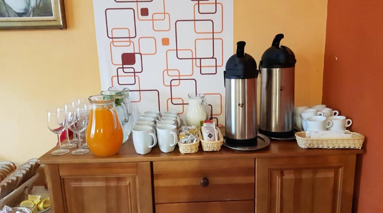 Pizzeria Alzbetka Hotel Strecno Luaran gambar