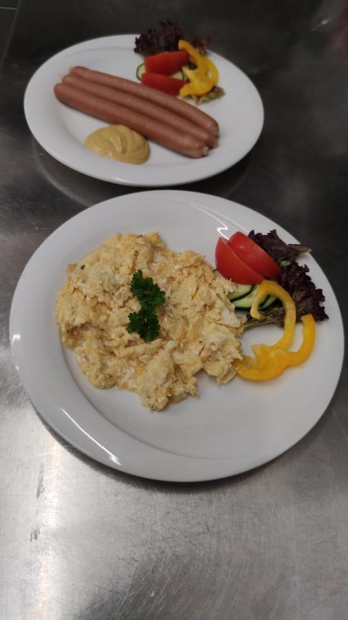 Pizzeria Alzbetka Hotel Strecno Luaran gambar