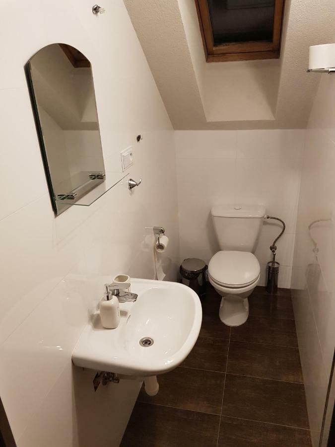 Pizzeria Alzbetka Hotel Strecno Luaran gambar