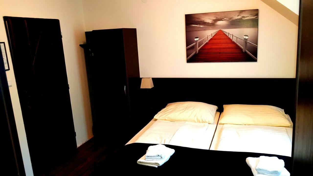Pizzeria Alzbetka Hotel Strecno Luaran gambar