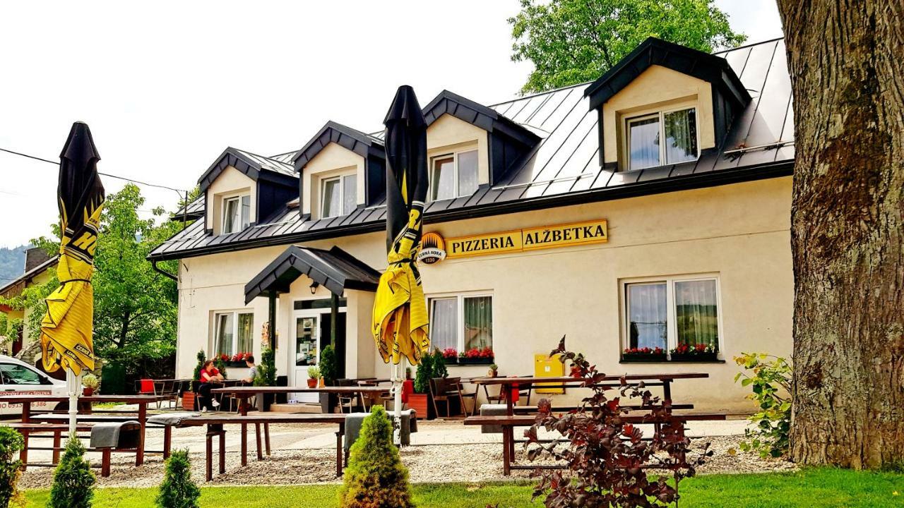 Pizzeria Alzbetka Hotel Strecno Luaran gambar